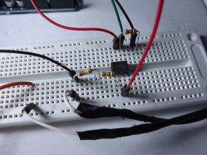 Sistema de testes com optoacoplador 4n25 e Arduino - Detalhe nas conexões